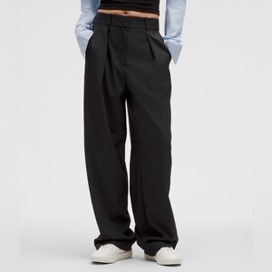 Lululemon Pleat-Front High-Rise Trouser Size 4 black